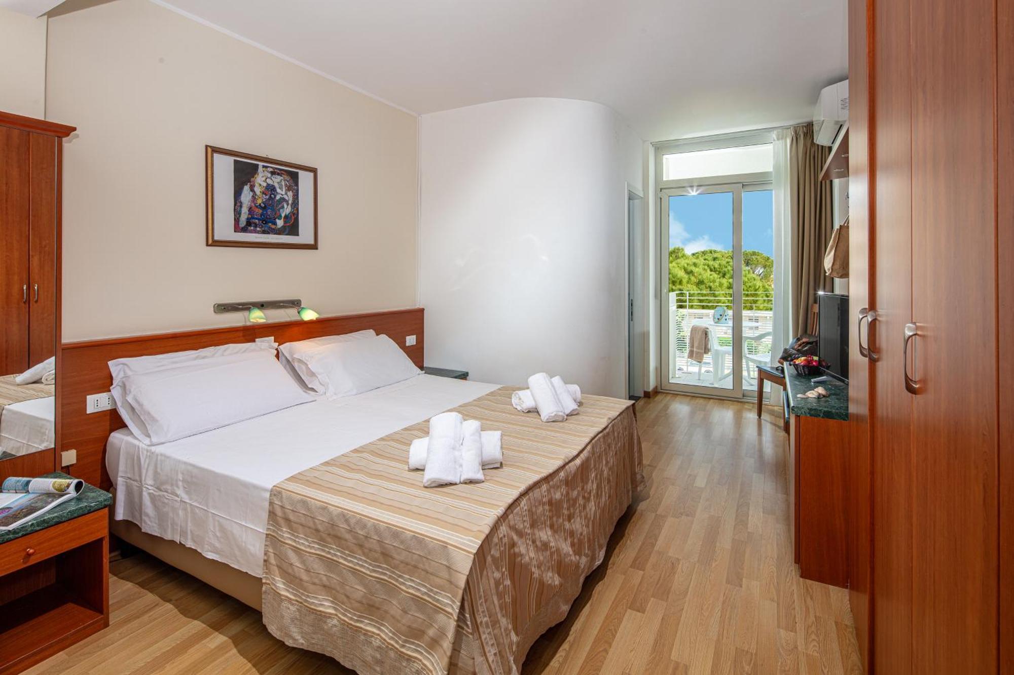 Hotel Bembo Bibione Exterior photo