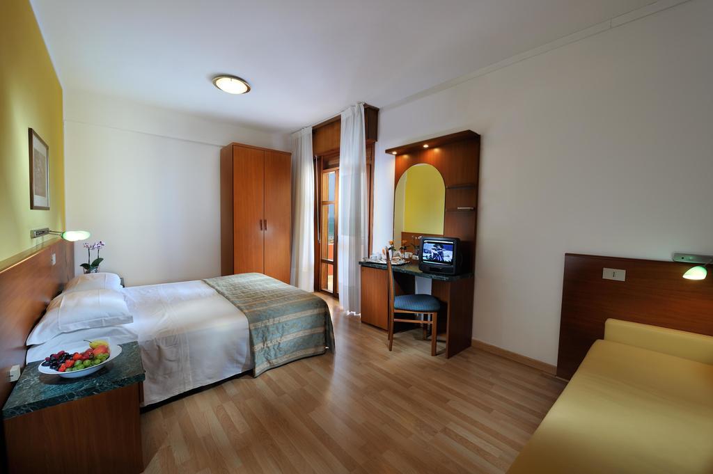 Hotel Bembo Bibione Exterior photo